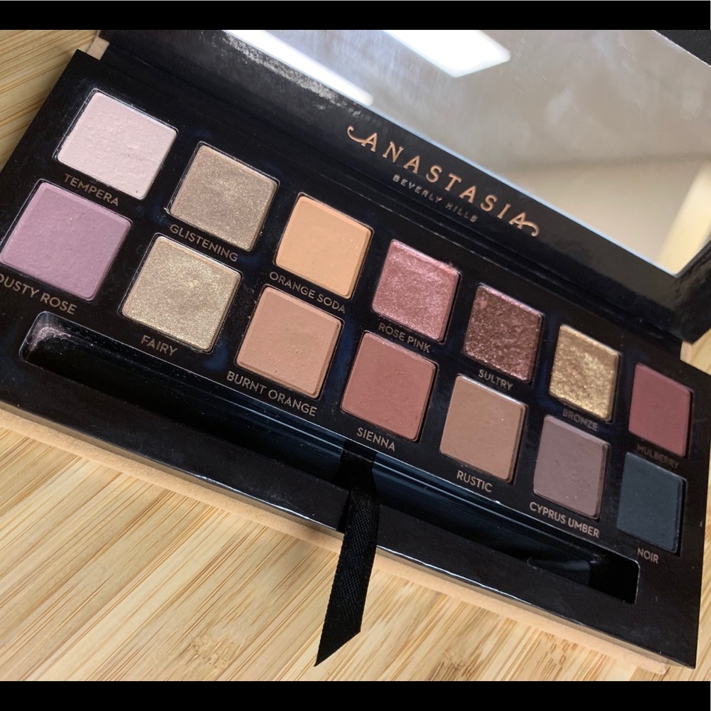 ABH Soft Glam eyeshadow palette